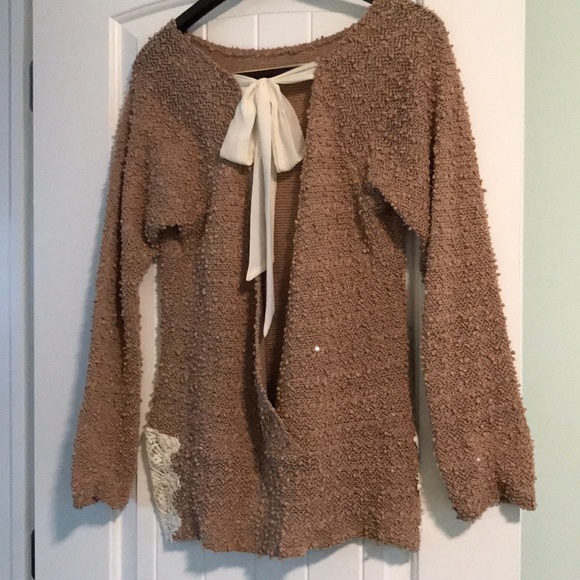 Sweater - Picture 2 of 4